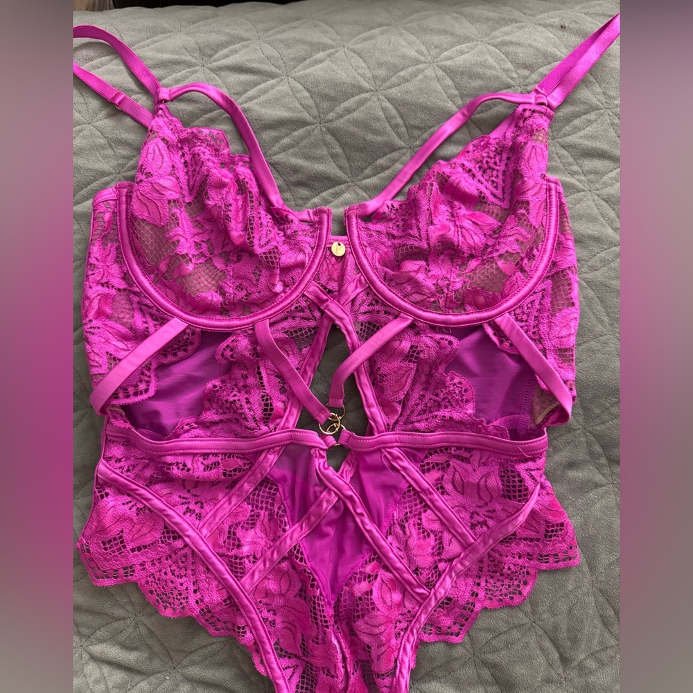 Vamp by Bras N Things - Divine Pink Bodysuit w/Lace & Satin Trim - Picture 3 of 11